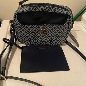 New Navy Blue  Tommy Hilfiger Crossbody/ Wristlet